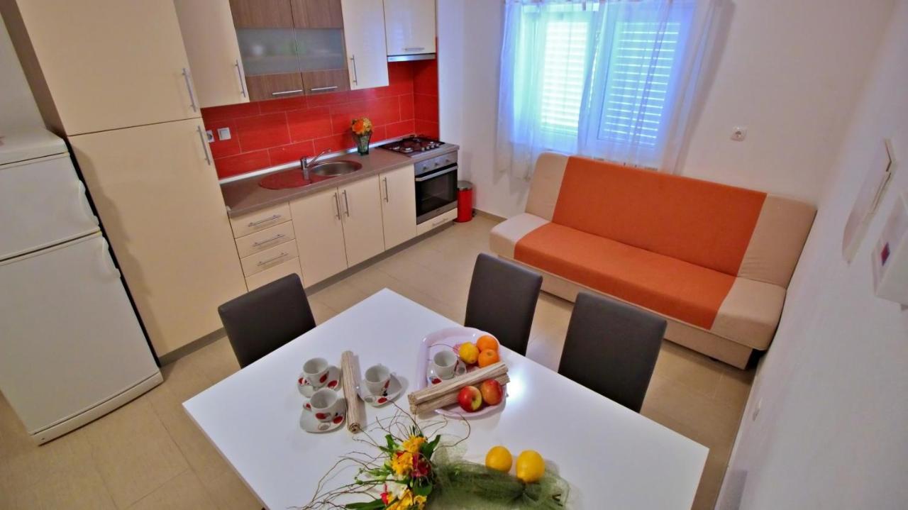 Apartments Iko Omiš Eksteriør billede