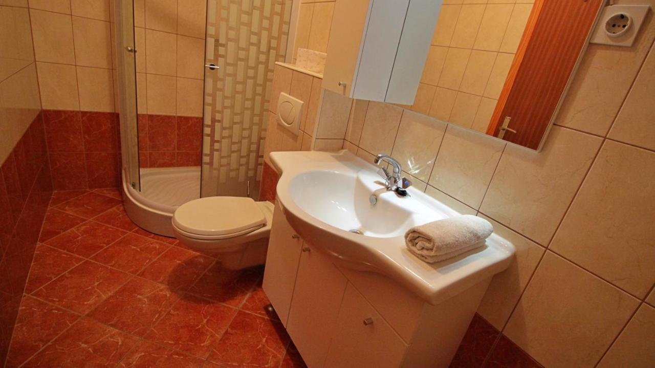 Apartments Iko Omiš Eksteriør billede