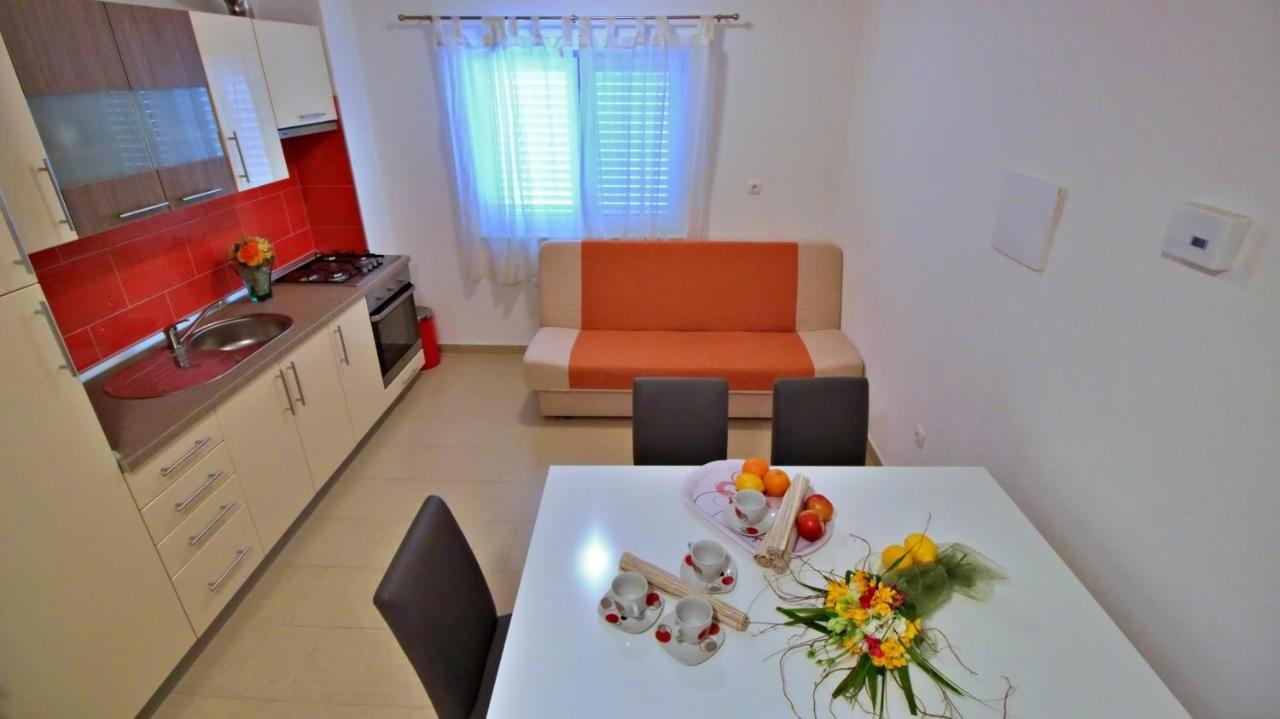 Apartments Iko Omiš Eksteriør billede